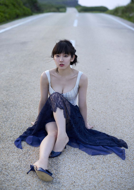 吉岡里穂　おっぱい　えろ
