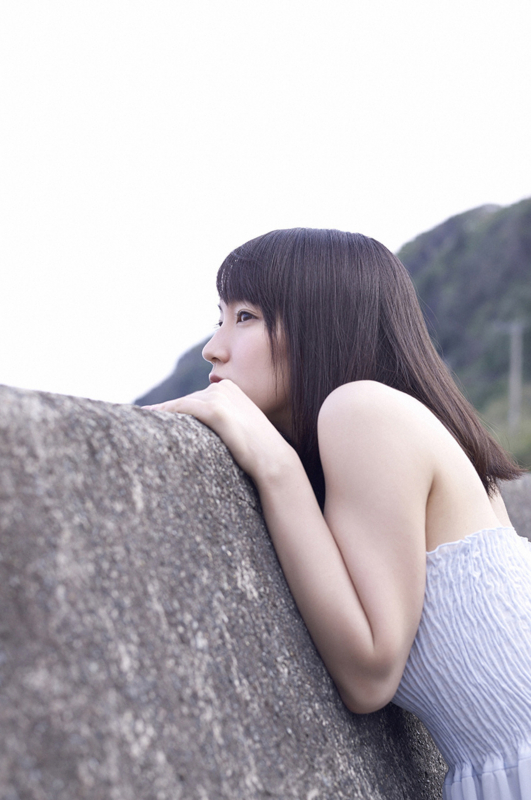 吉岡里穂　二の腕