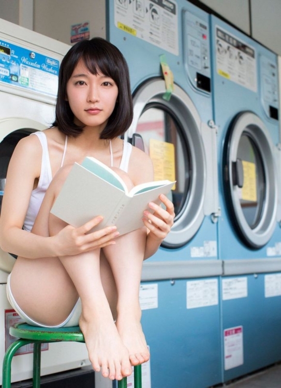 吉岡里穂　画像