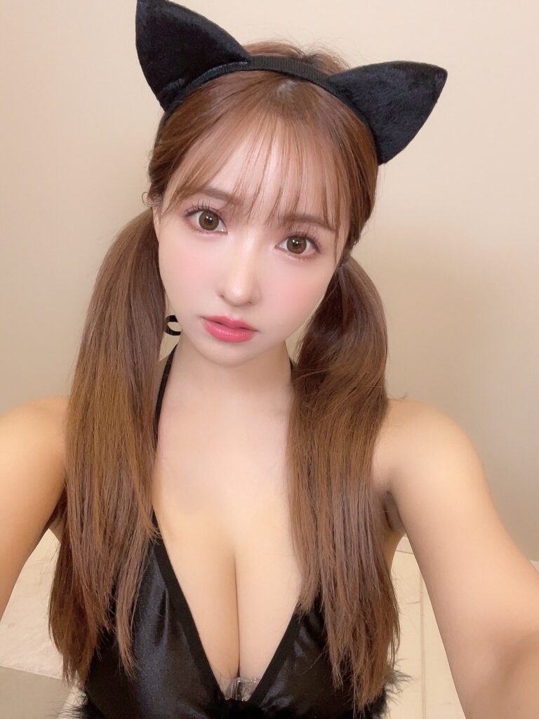 三上悠亜　猫耳　かわいい