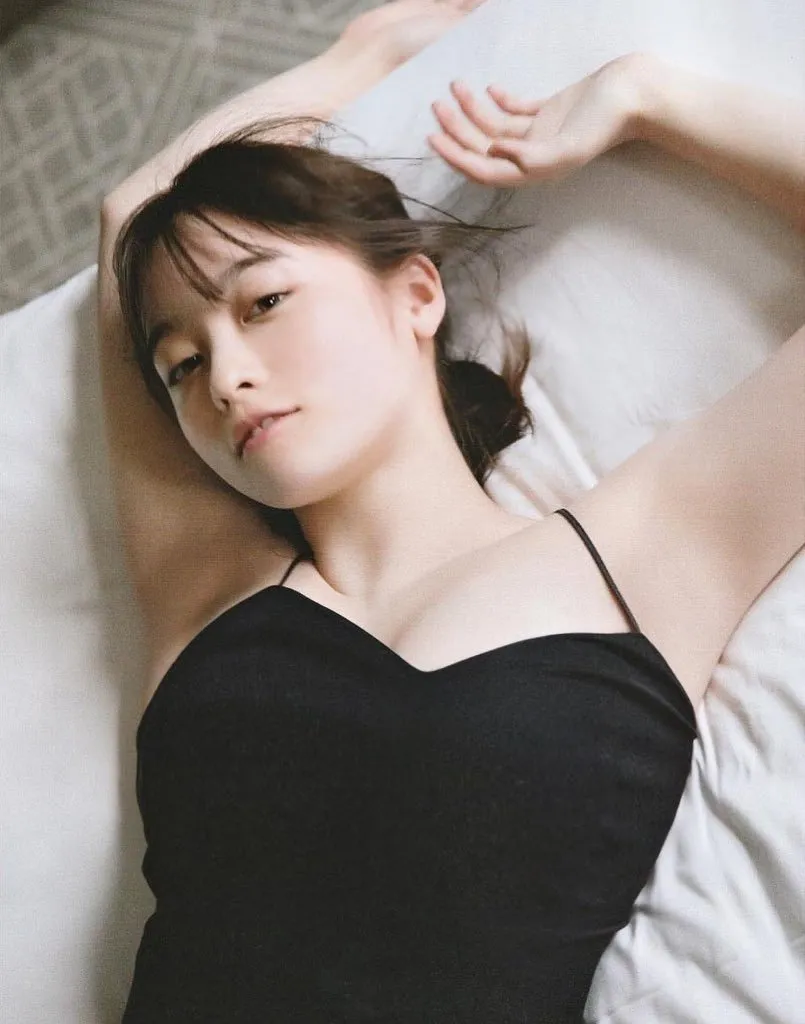 橋本環奈　脇　エロ