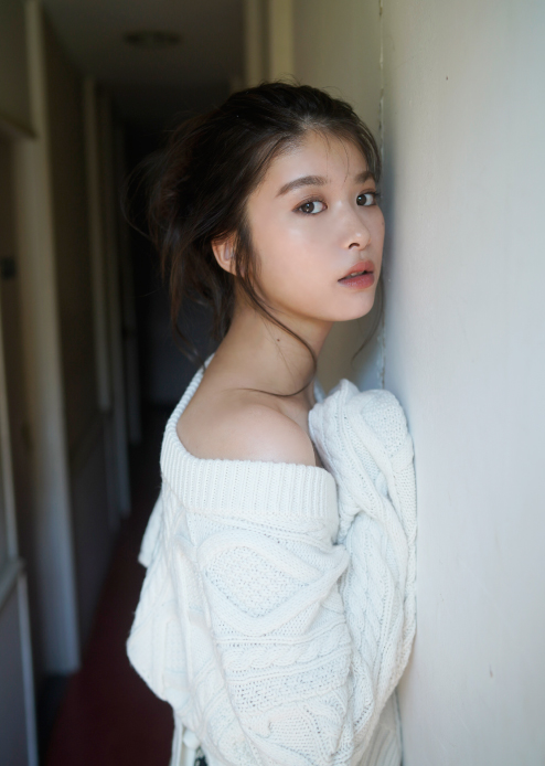 馬場ふみか　ニット