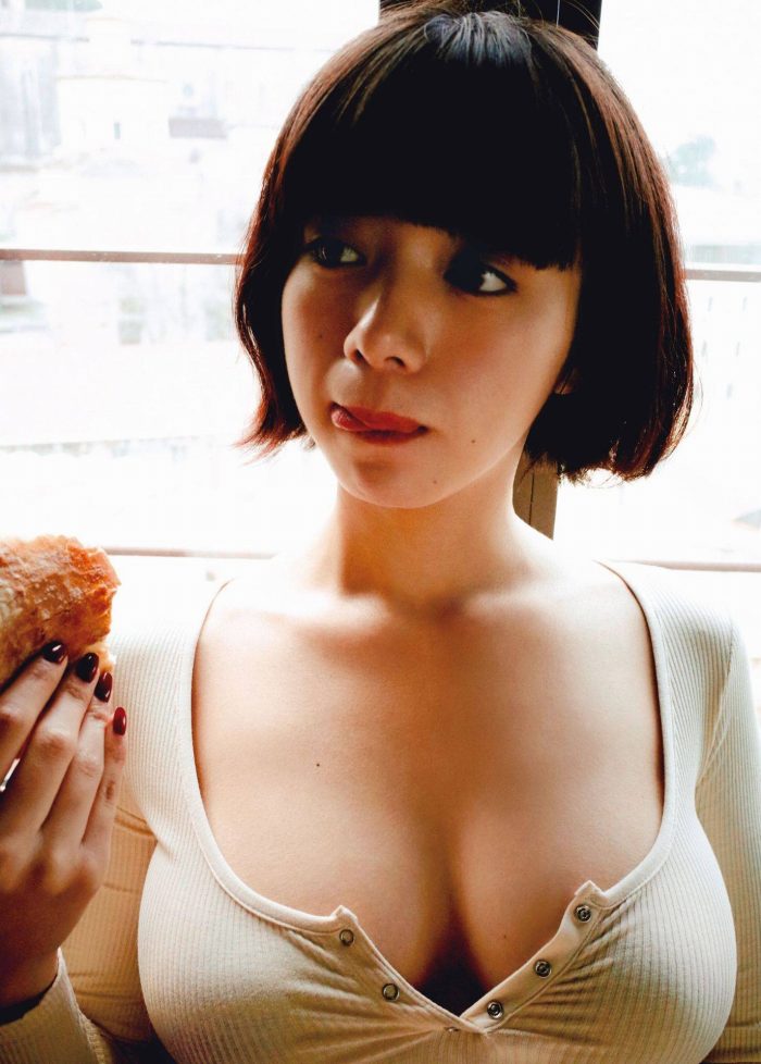 池田エライザ　レオタード　おっぱい　えろ