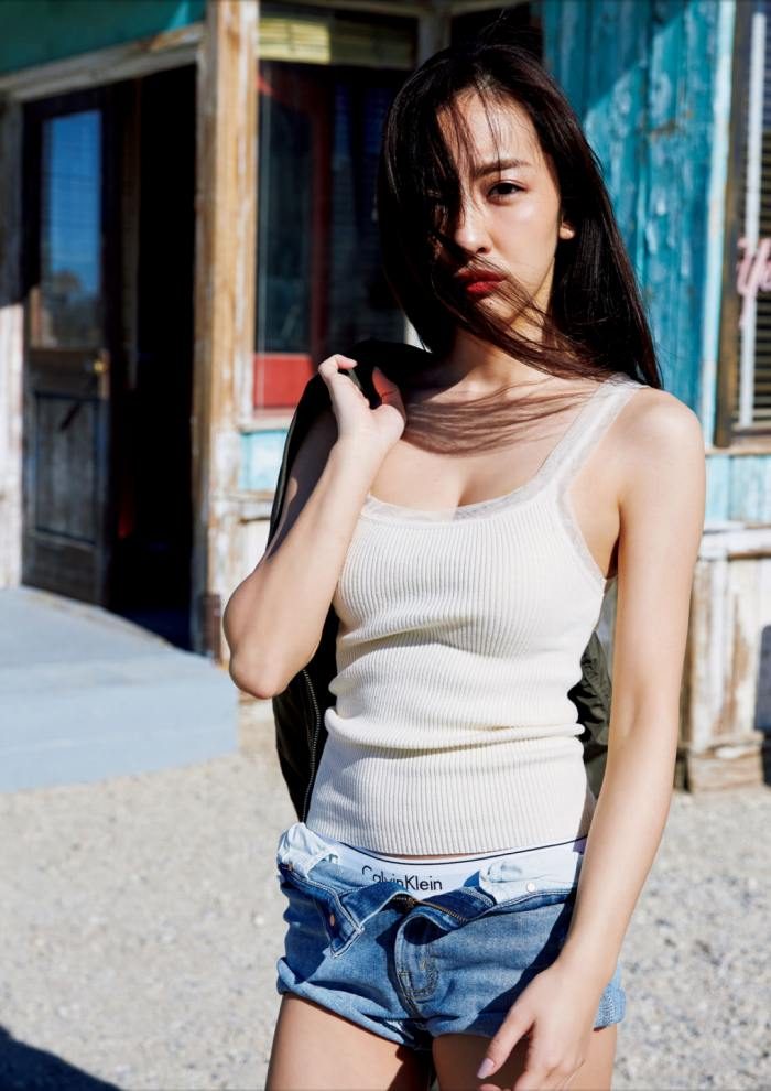 板野友美　グラビア　写真集　エロ