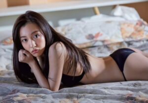 板野友美　水着　グラビア　えろ